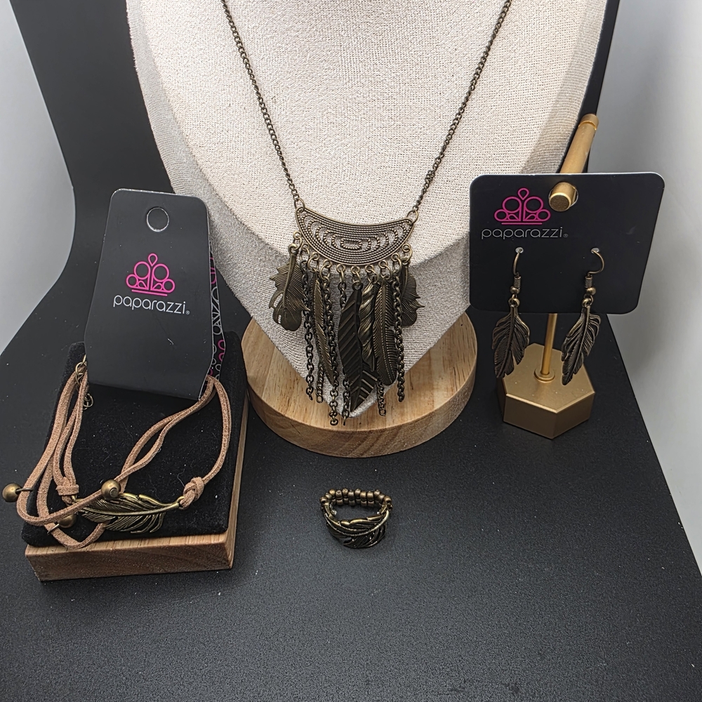 Paparazzi Bronze Feather Necklace Set (1628)